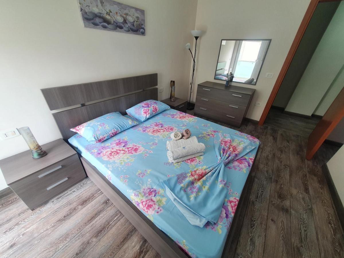 Apartamento Me Qera Lungomare Mari *